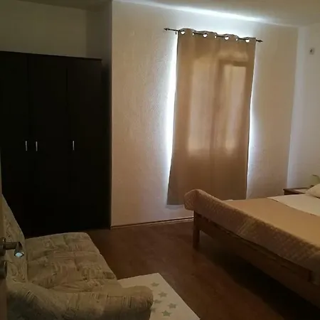 N&m Apartman Sukošan